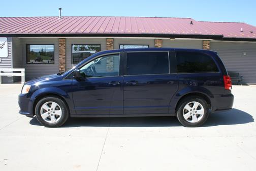 Blue 2013 Dodge Grand Caravan SE