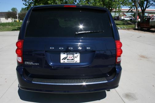 Blue 2013 Dodge Grand Caravan SE