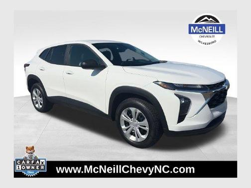 Summit White 2024 Chevrolet Trax LS