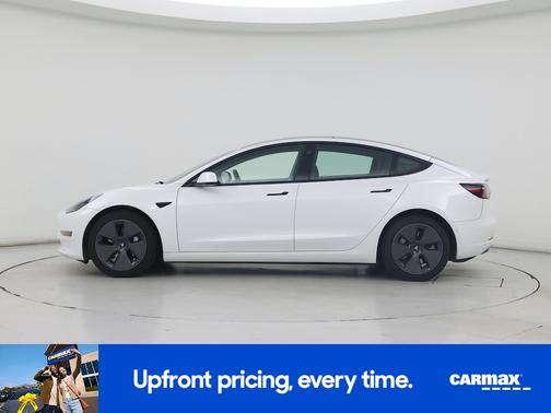 White 2022 Tesla Model 3