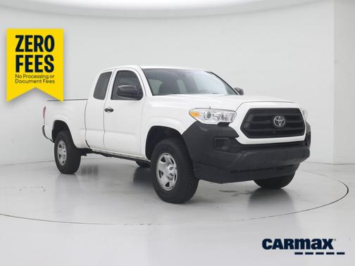 White 2023 Toyota Tacoma SR5