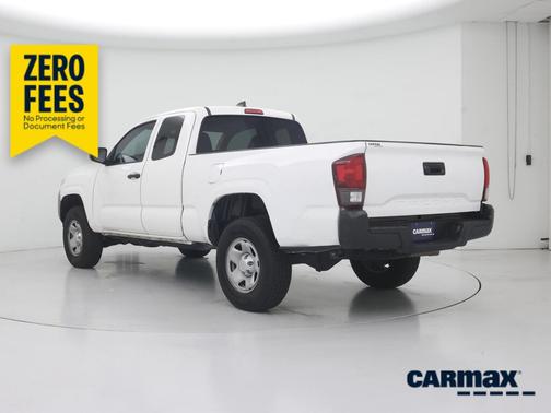 White 2023 Toyota Tacoma SR5
