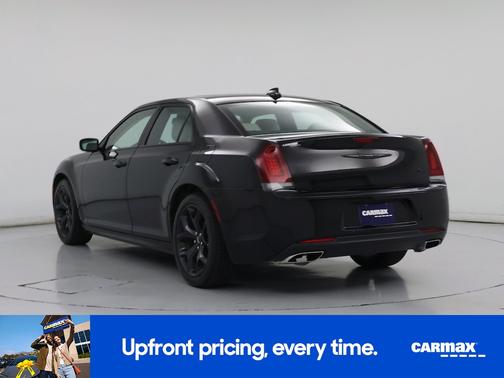 2022 Chrysler 300 Touring L