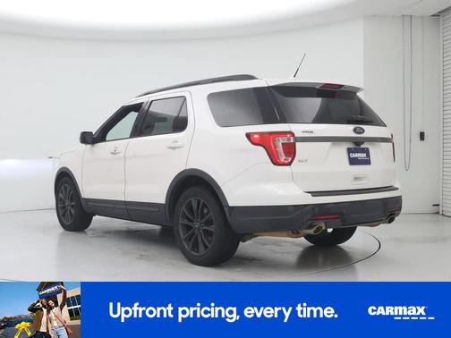 White 2018 Ford Explorer XLT