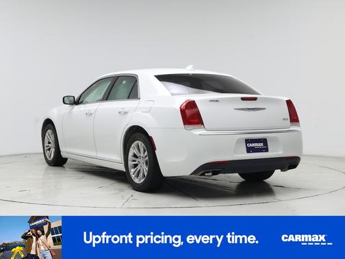2019 Chrysler 300 Touring