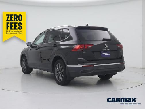 Black 2022 Volkswagen Tiguan SE