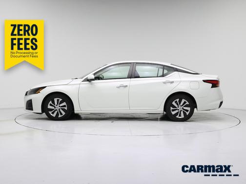 White 2023 Nissan Altima S