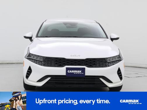 White 2023 Kia K5 LXS