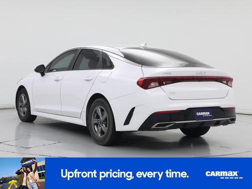 White 2023 Kia K5 LXS