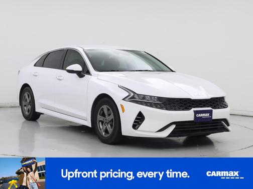 White 2023 Kia K5 LXS