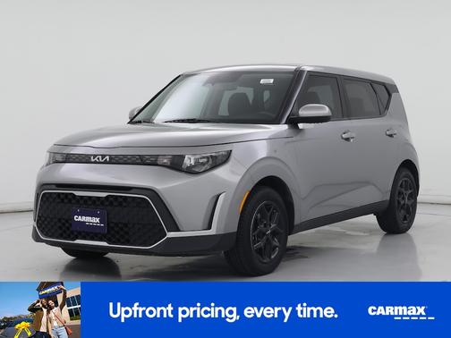 Silver 2024 Kia Soul LX