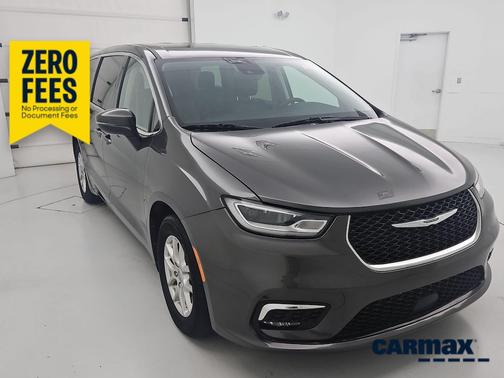 Gray 2023 Chrysler Pacifica Touring L