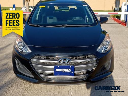 White 2016 Hyundai ELANTRA GT
