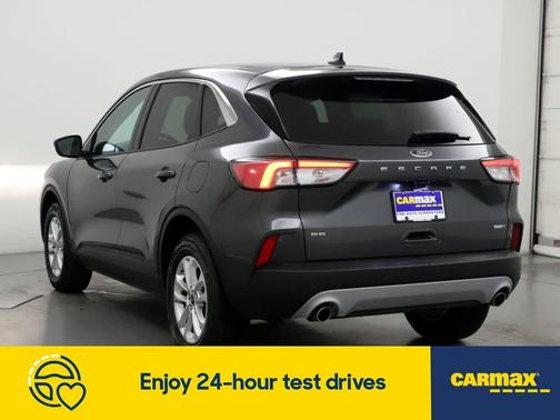 Photo 2 of 23 of 2020 Ford Escape SE