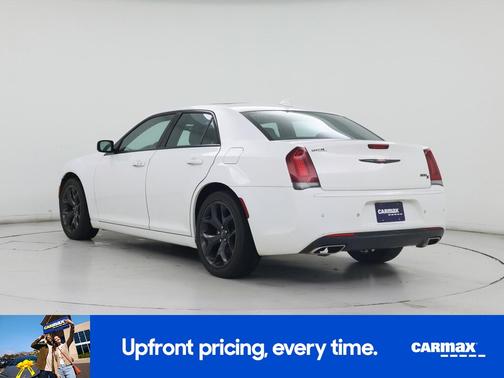 White 2022 Chrysler 300 S