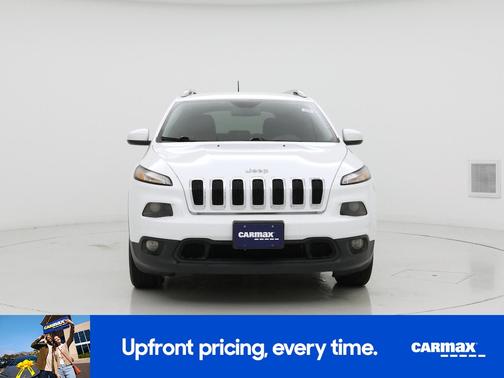 White 2018 Jeep Cherokee Latitude Plus