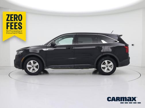 Black 2022 Kia Sorento LX