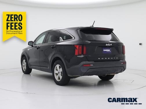 Black 2022 Kia Sorento LX