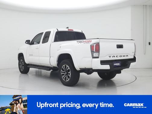 White 2022 Toyota Tacoma SR5