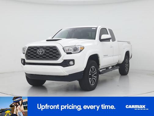 White 2022 Toyota Tacoma SR5