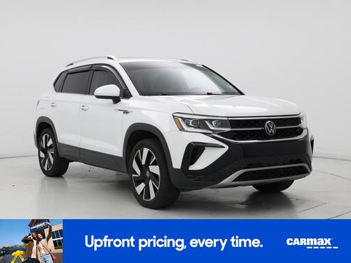 White 2024 Volkswagen Taos SEL
