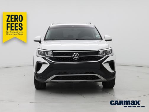 White 2024 Volkswagen Taos SEL
