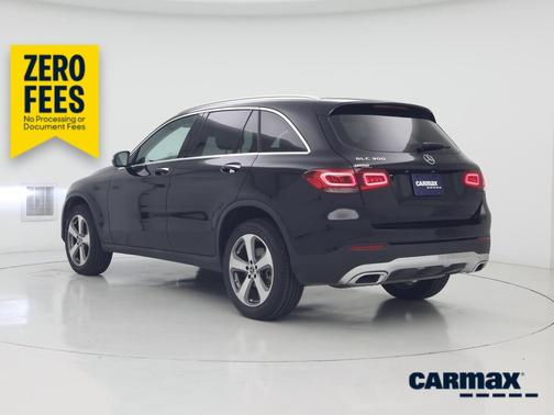 Black 2022 Mercedes-Benz GLC 300