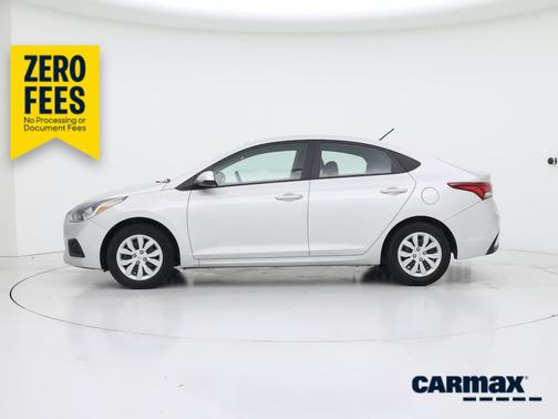 Gray 2022 Hyundai Accent SE