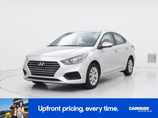 Gray 2022 Hyundai Accent SE