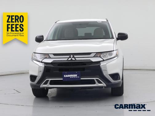 White 2020 Mitsubishi Outlander ES