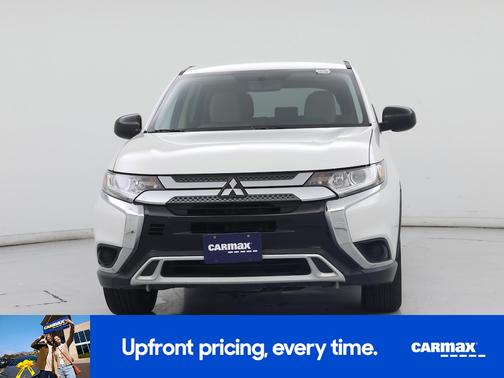 White 2020 Mitsubishi Outlander ES