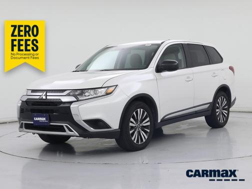 White 2020 Mitsubishi Outlander ES