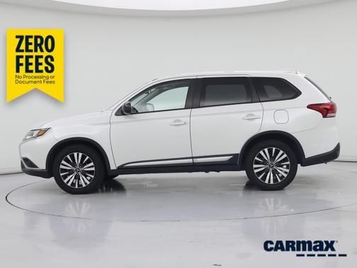 White 2020 Mitsubishi Outlander ES