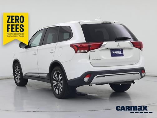 White 2020 Mitsubishi Outlander ES