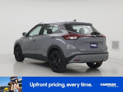 Gray 2023 Nissan Kicks SV