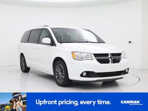 White 2017 Dodge Grand Caravan SXT
