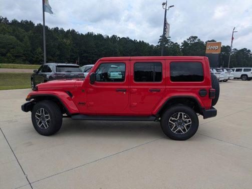 2025 Jeep Wrangler 4-Door Sahara 4x4
