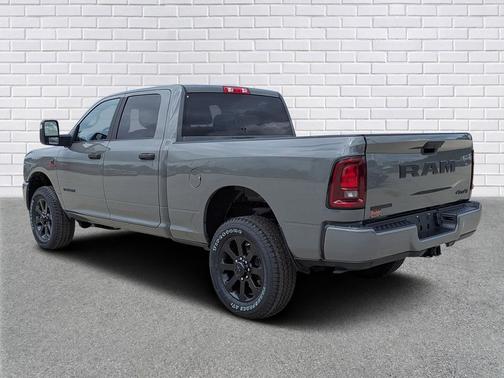 Ceramic Gray Clearcoat 2026 RAM 2500 Big Horn Crew Cab 4x4 6'4' Box