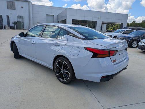 2023 Nissan Altima SR FWD