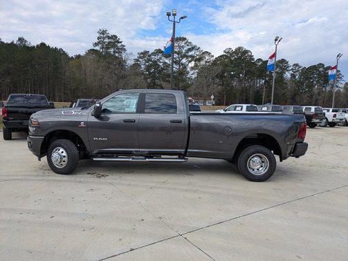 2026 RAM 3500 Big Horn Crew Cab 4x4 8' Box