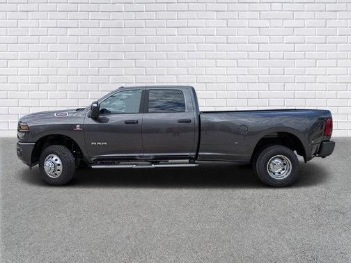 2026 RAM 3500 Big Horn Crew Cab 4x4 8' Box