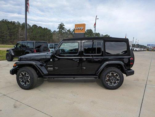 2024 Jeep Wrangler 4-Door Sahara 4x4