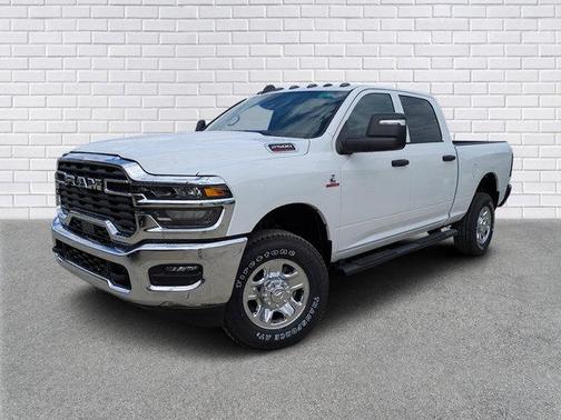 2026 RAM 2500 Tradesman Crew Cab 4x4 6'4' Box