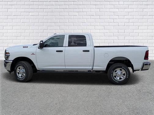 2026 RAM 2500 Tradesman Crew Cab 4x4 6'4' Box