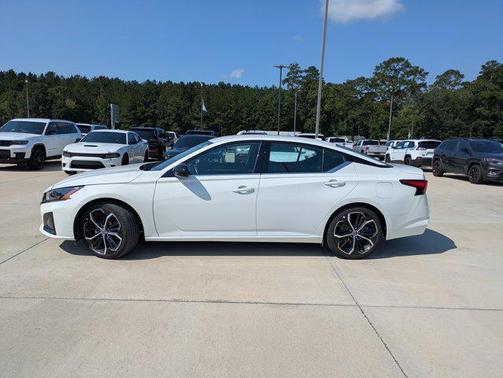 2024 Nissan Altima SR FWD