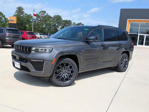 baltic gray metallic clearcoat 2026 Jeep Grand Cherokee L Summit