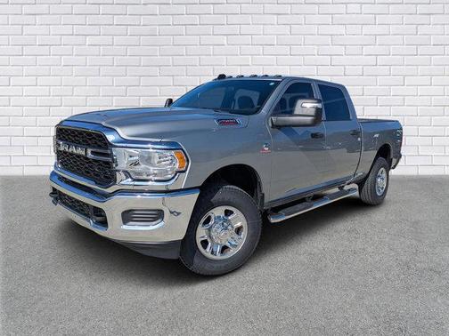 2023 RAM 2500 Tradesman Crew Cab 4x4 6'4' Box