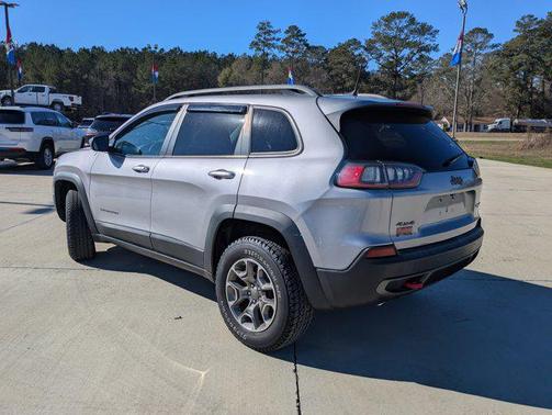 2020 Jeep Cherokee Trailhawk