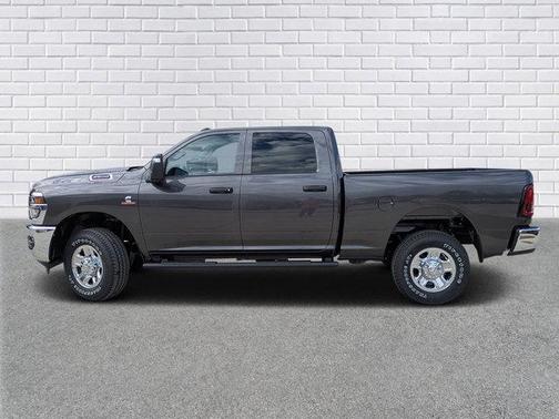 2026 RAM 2500 Tradesman Crew Cab 4x4 6'4' Box