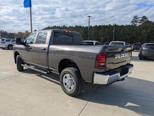 2025 RAM 2500 Tradesman Crew Cab 4x4 6'4' Box